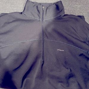Patagonia quarter zip sweatshirt/light jacket